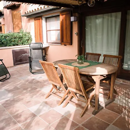 Schiera, 150m Dal Mare Apartment *