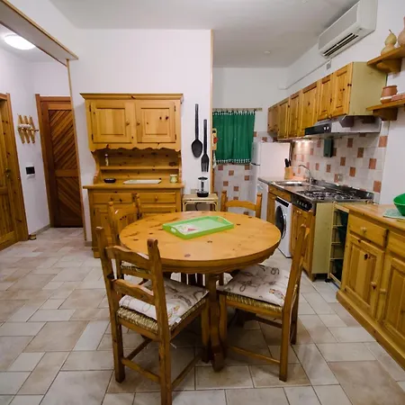 Schiera, 150m Dal Mare Appartamento