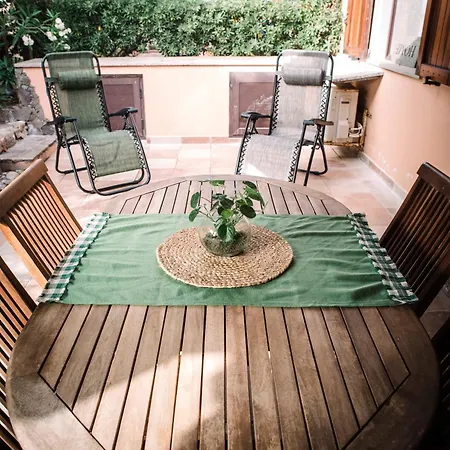 Schiera, 150m Dal Mare Apartment